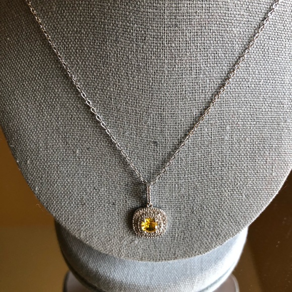 Classic Silver and Yellow Square Shape Zirconia Crystal Earrings Necklace Set - Picture 4 of 6